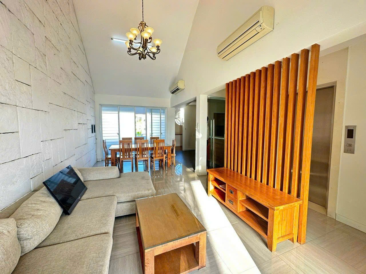 Cho thuê nhà phố liền kề KDC Him Lam, Quận 7 có 5 tầng+thang máy, cửa lùa tự động 3