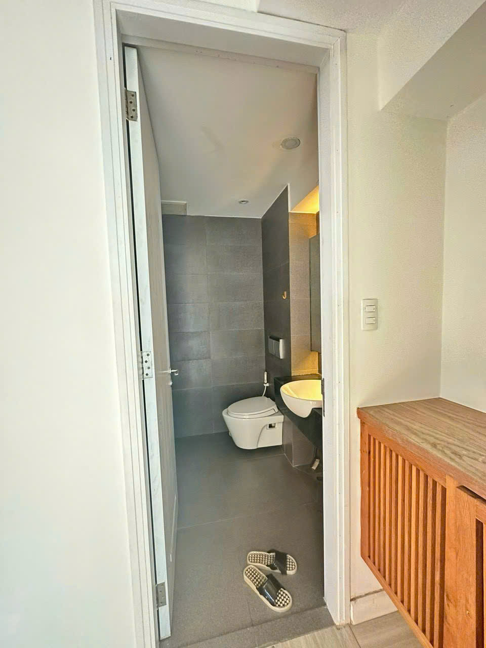 Cho thuê nhà phố liền kề KDC Him Lam, Quận 7 có 5 tầng+thang máy, cửa lùa tự động 11