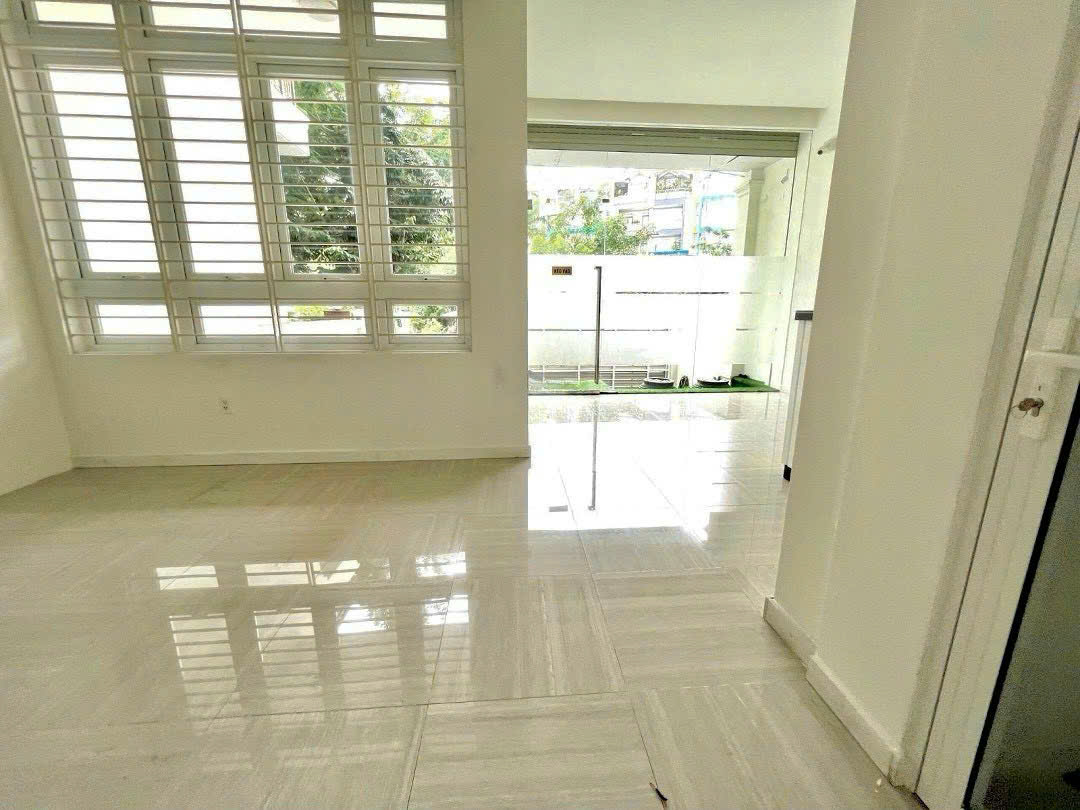 Cho thuê nhà phố liền kề KDC Him Lam, Quận 7 có 5 tầng+thang máy, cửa lùa tự động 6