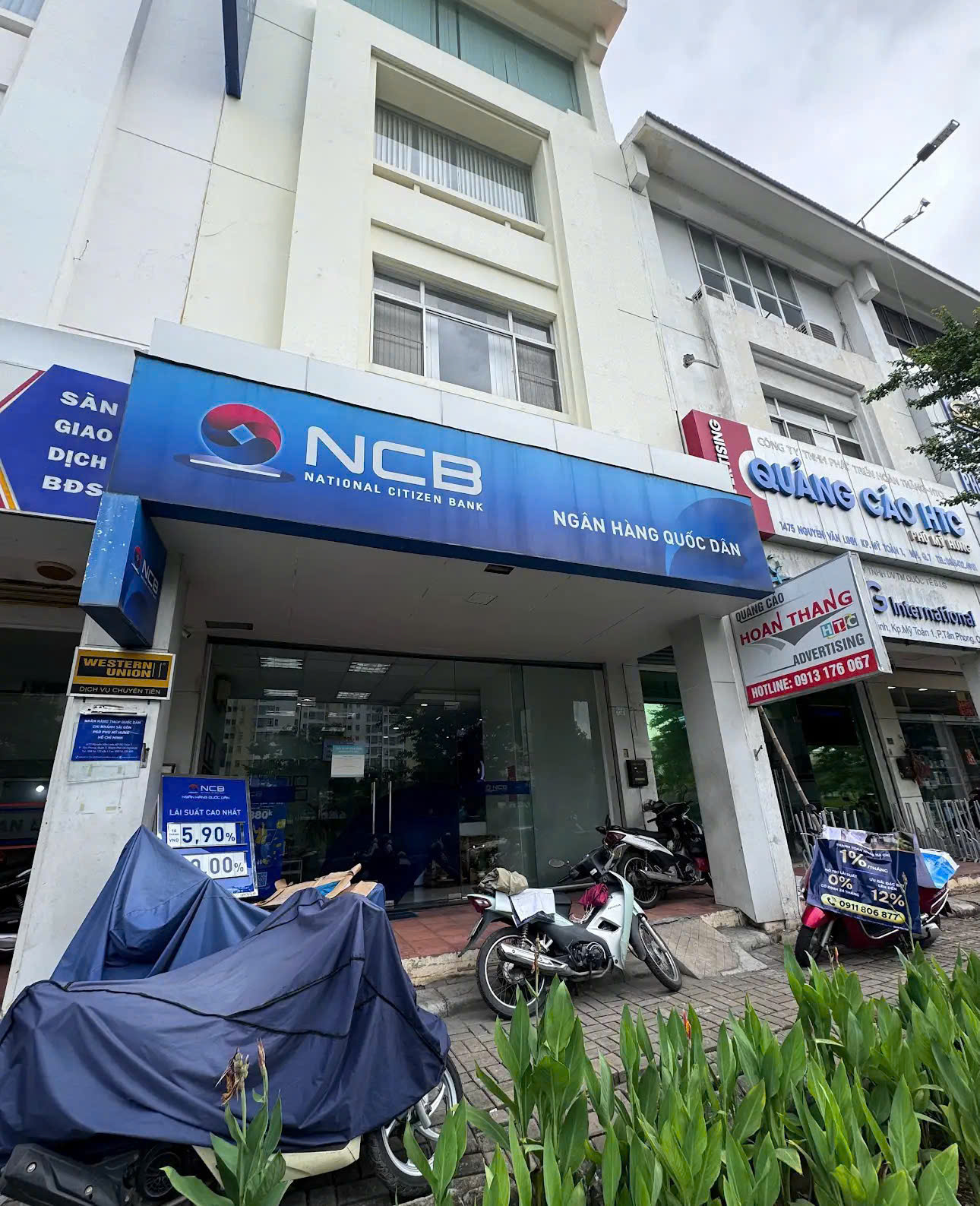 Cho thuê nhà phố Mỹ Toàn 1 Phú Mỹ Hưng, Quận 7 xây 5 tầng hướng Bắc mặt tiền Nguyễn Văn Linh – 111m2