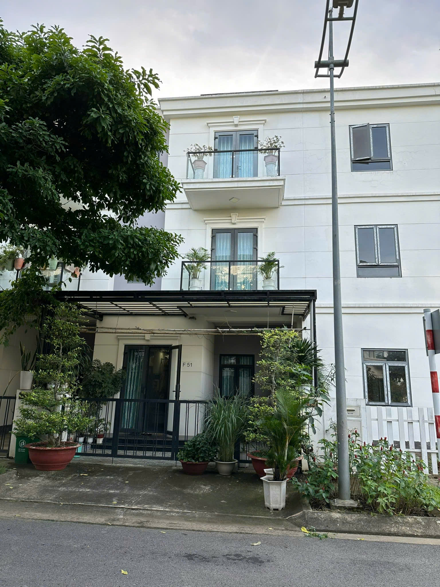 Bán nhà phố SimCity Quận 9, Tp Thủ Đức vị trí đẹp cạnh căn góc xây 3 tầng, sổ đỏ - 85.8m2 4