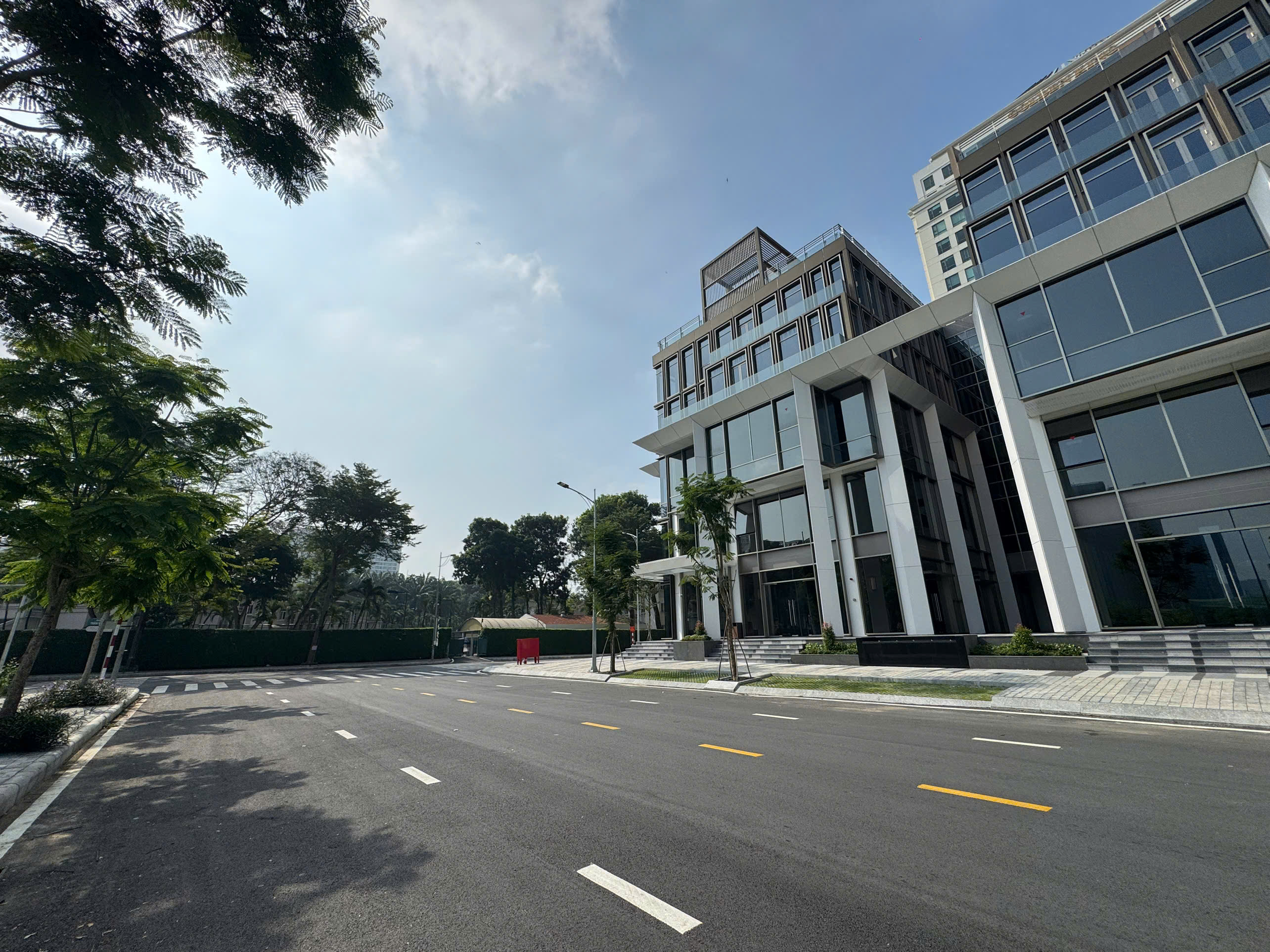 Bán nhà phố thương mại Larcade Phú Mỹ Hưng, Quận 7 căn góc cạnh đường Trần Văn Trà – 93.72m2 1