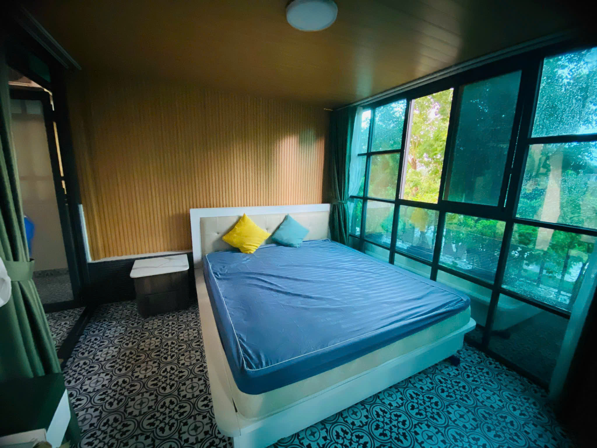 Bán nhà sân vườn Sky Garden 1, Phú Mỹ Hưng, Quận 7 có 2 phòng ngủ, nội thất sang trọng, view đại lộ 6