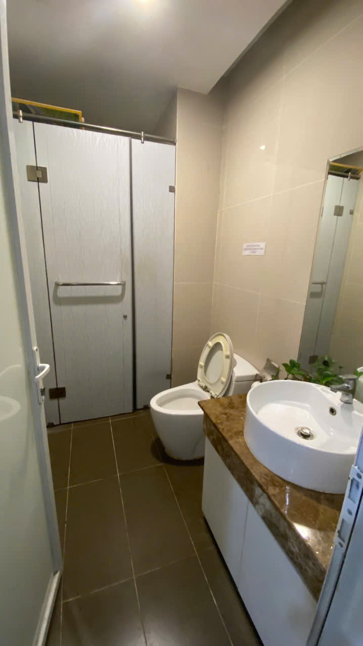 Bán căn hộ officetel Golden King Phú Mỹ Hưng, Quận 7 thiết kế vuông vức 2 mặt thoáng - 37.46m2 2