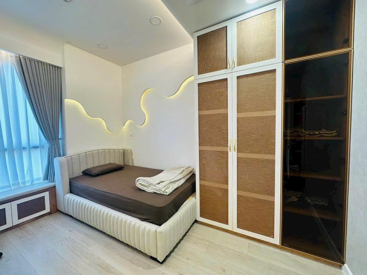 Cho thuê penthouse The Antonia Phú Mỹ Hưng, Quận 7 có 4 phòng ngủ nội thất cao cấp view Tây Nam 4