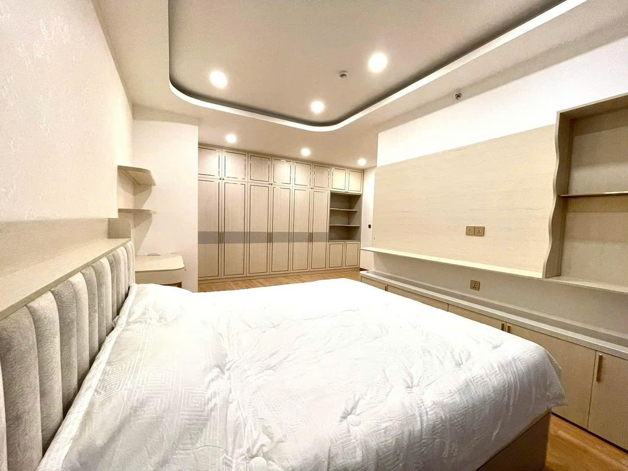 Cho thuê penthouse Ascentia Phú Mỹ Hưng, Quận 7 có 4 phòng ngủ lầu cao view đẹp nội thất mới 5