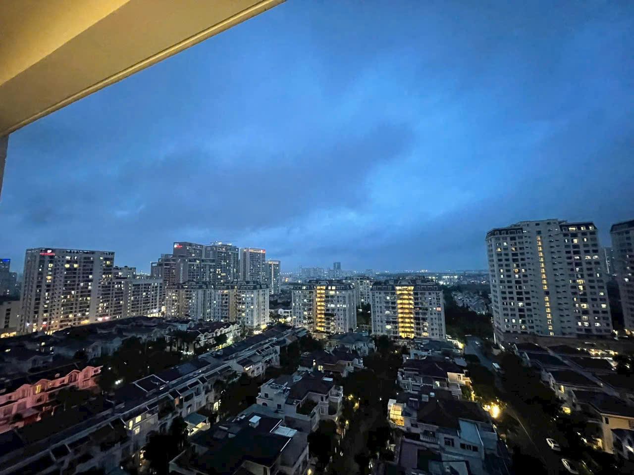 Cho thuê penthouse Ascentia Phú Mỹ Hưng, Quận 7 có 4 phòng ngủ lầu cao view đẹp nội thất mới 4