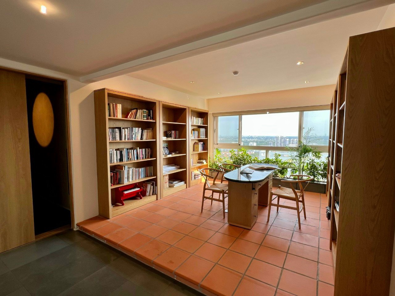 For sale or rent Penthouse Happy Valley Phu My Hung, District 7 has 3 bedrooms 3