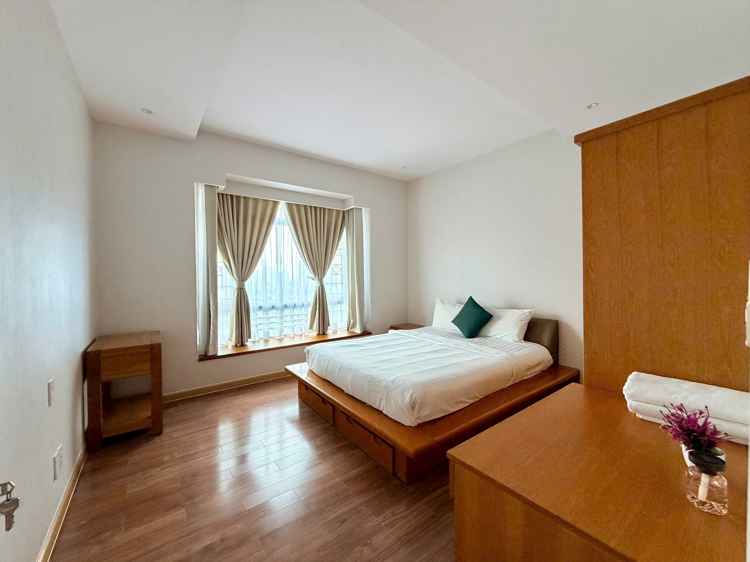 Penthouse for rent Riverside Residence Phu My Hung designed 4 bedrooms with fully furnished view of the villa on the 12th floor – 227m2 8