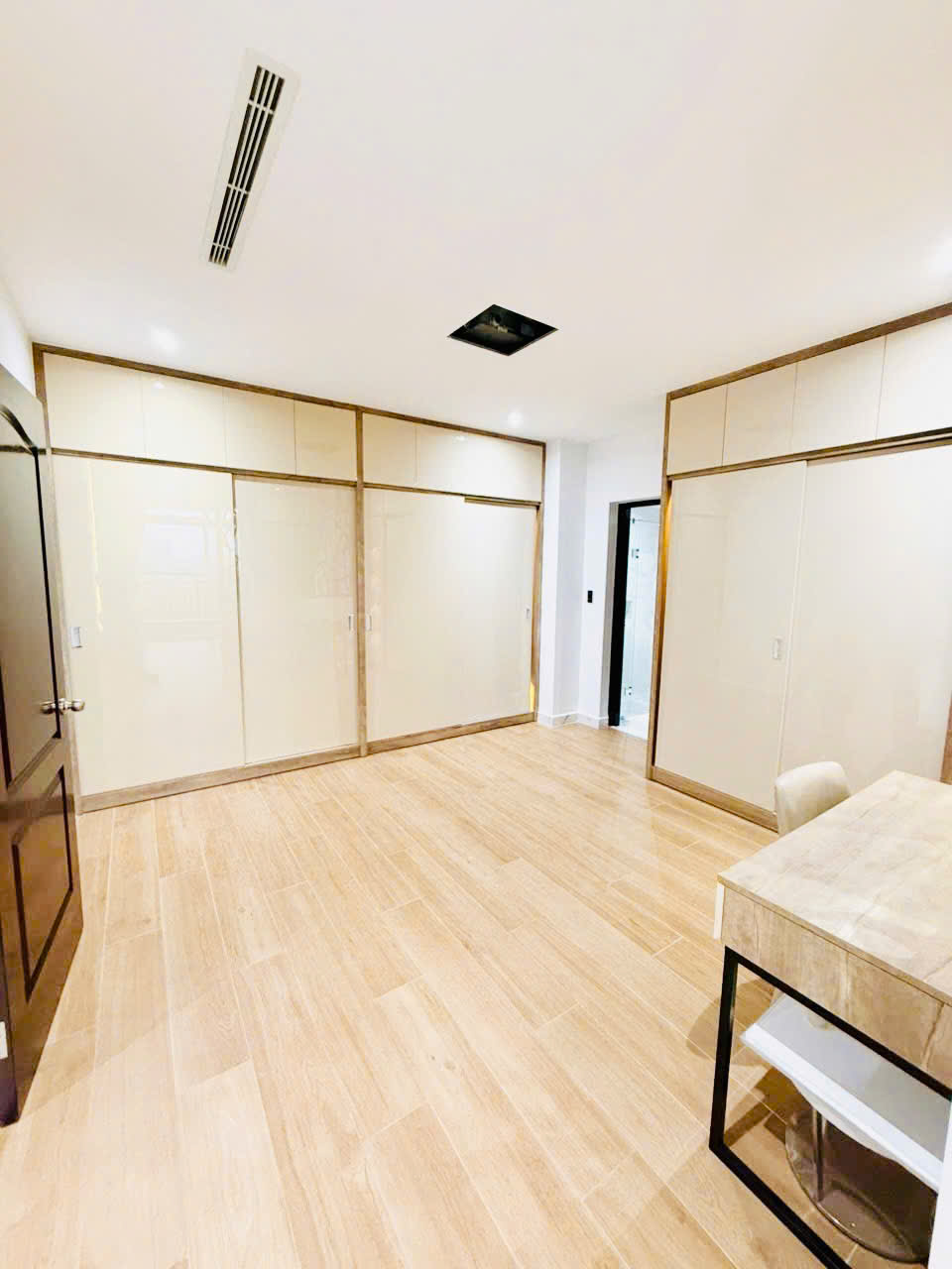 Cho thuê penthouse Riverside Residence Phú Mỹ Hưng, Quận 7 thiết kế 4 phòng ngủ, có ô xe, lầu 16 – 2 16