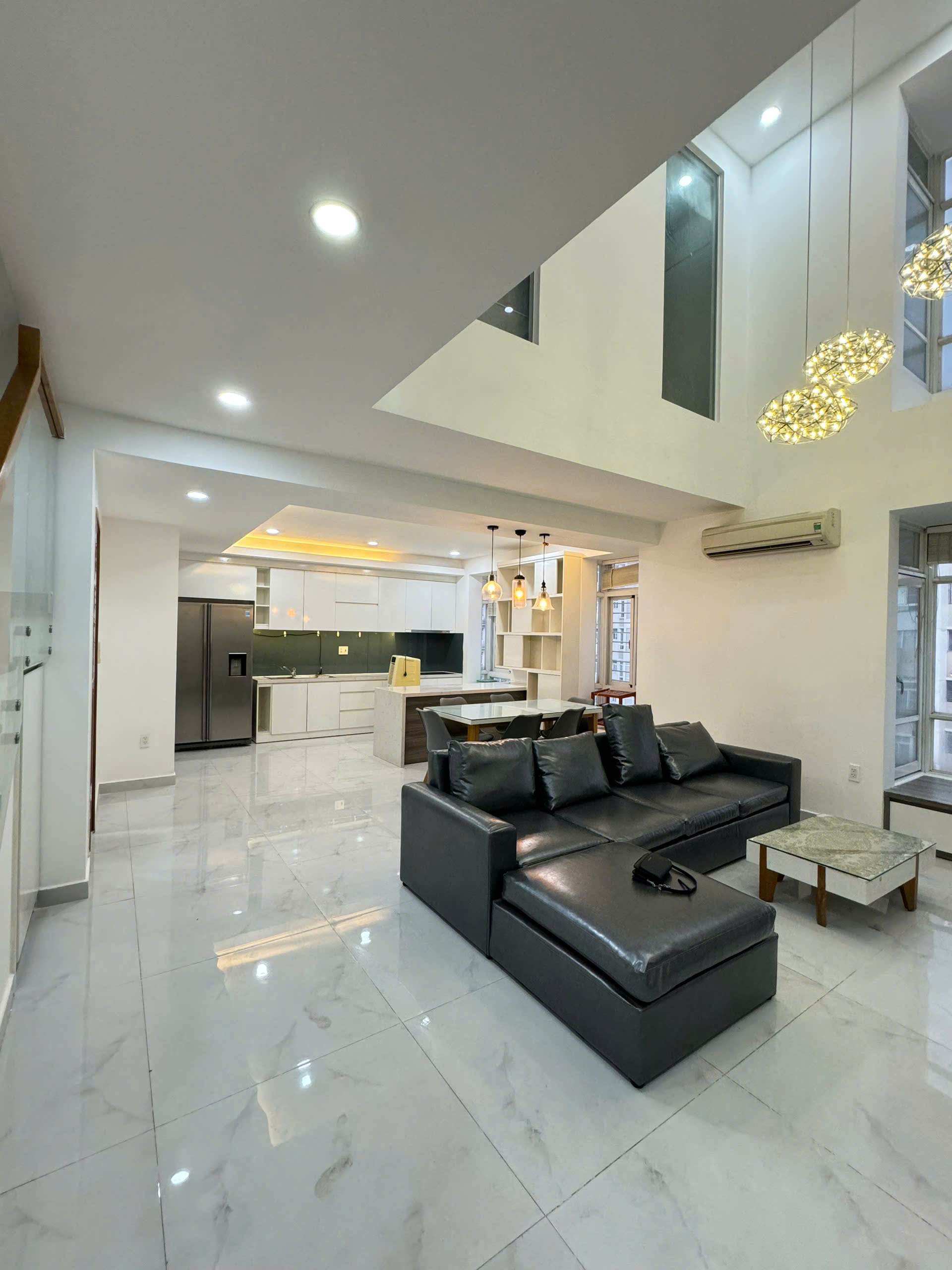 Cho thuê penthouse Sky Garden 3 Phú Mỹ Hưng, Quận 7 thiết kế 3 phòng ngủ – 200m2 2