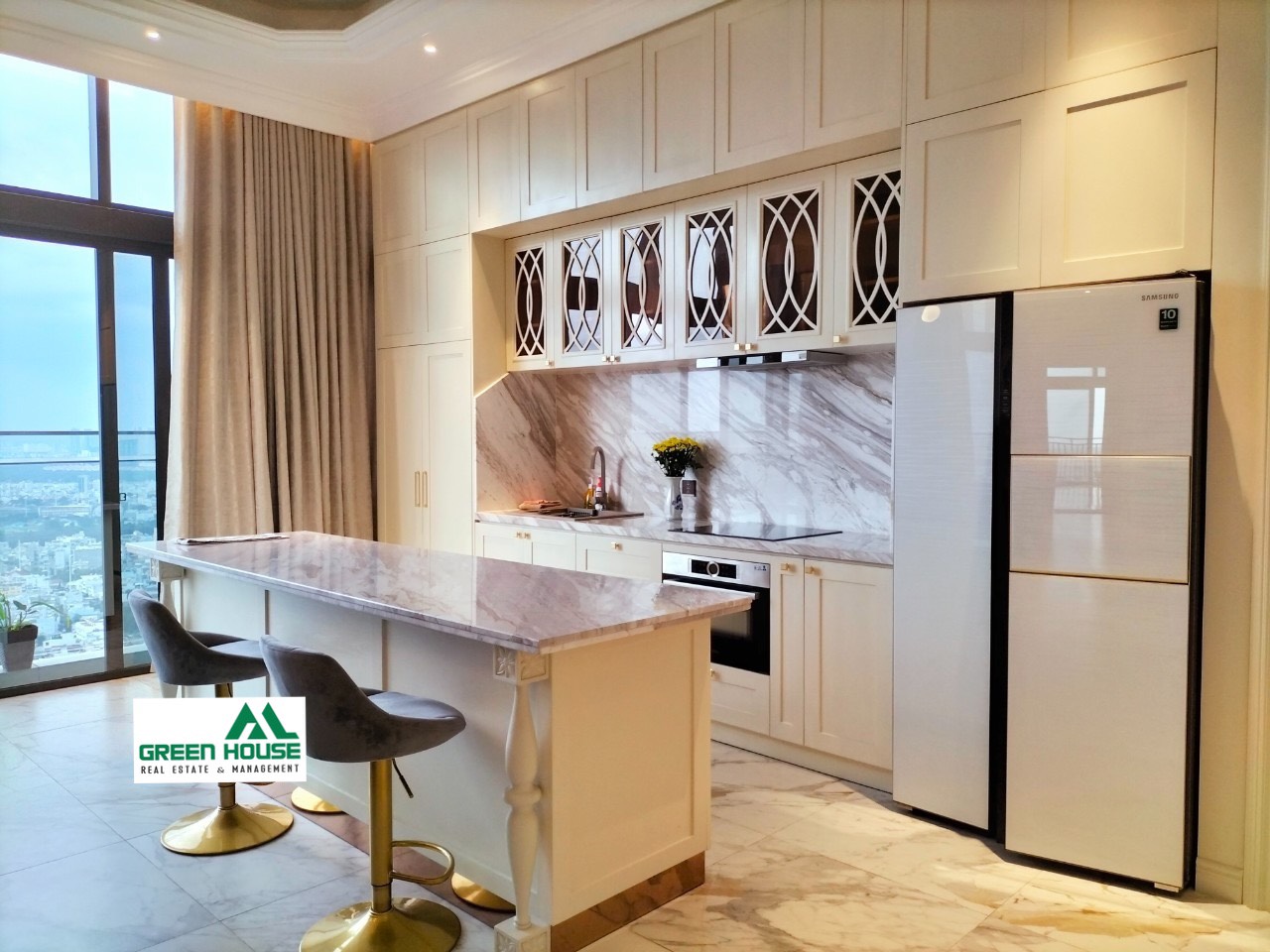 Selling PentHouse The View District 7 2