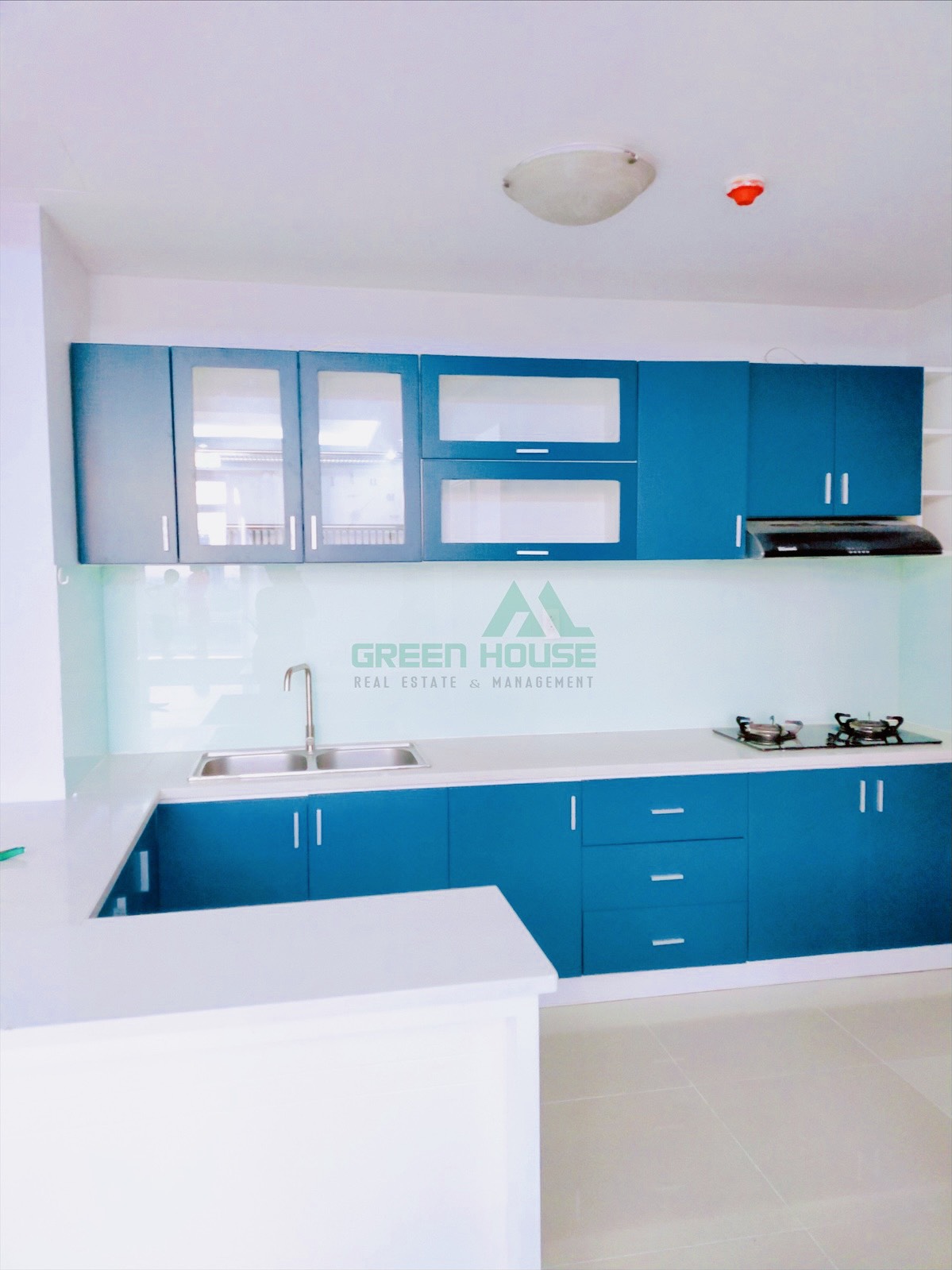 Cho thuê căn hộ Riverside Phú Mỹ Hưng 4