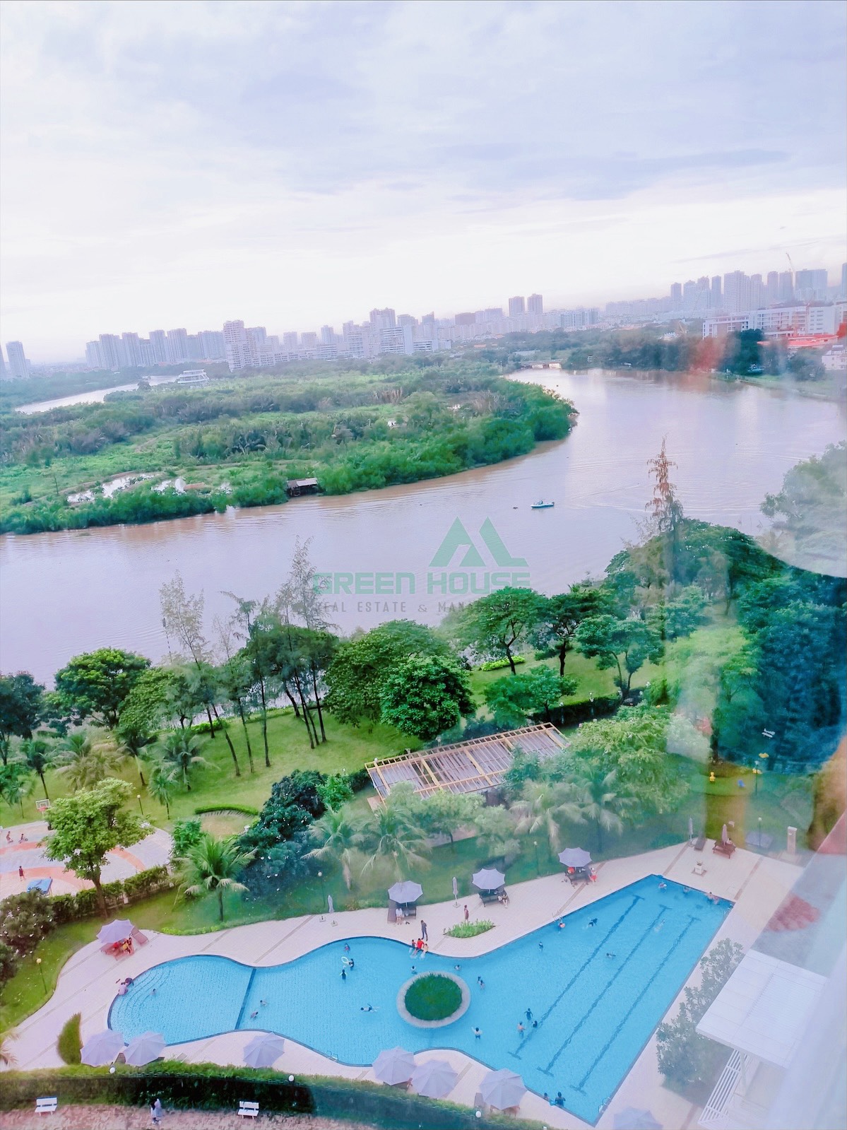 Cho thuê căn hộ Riverside Phú Mỹ Hưng 14