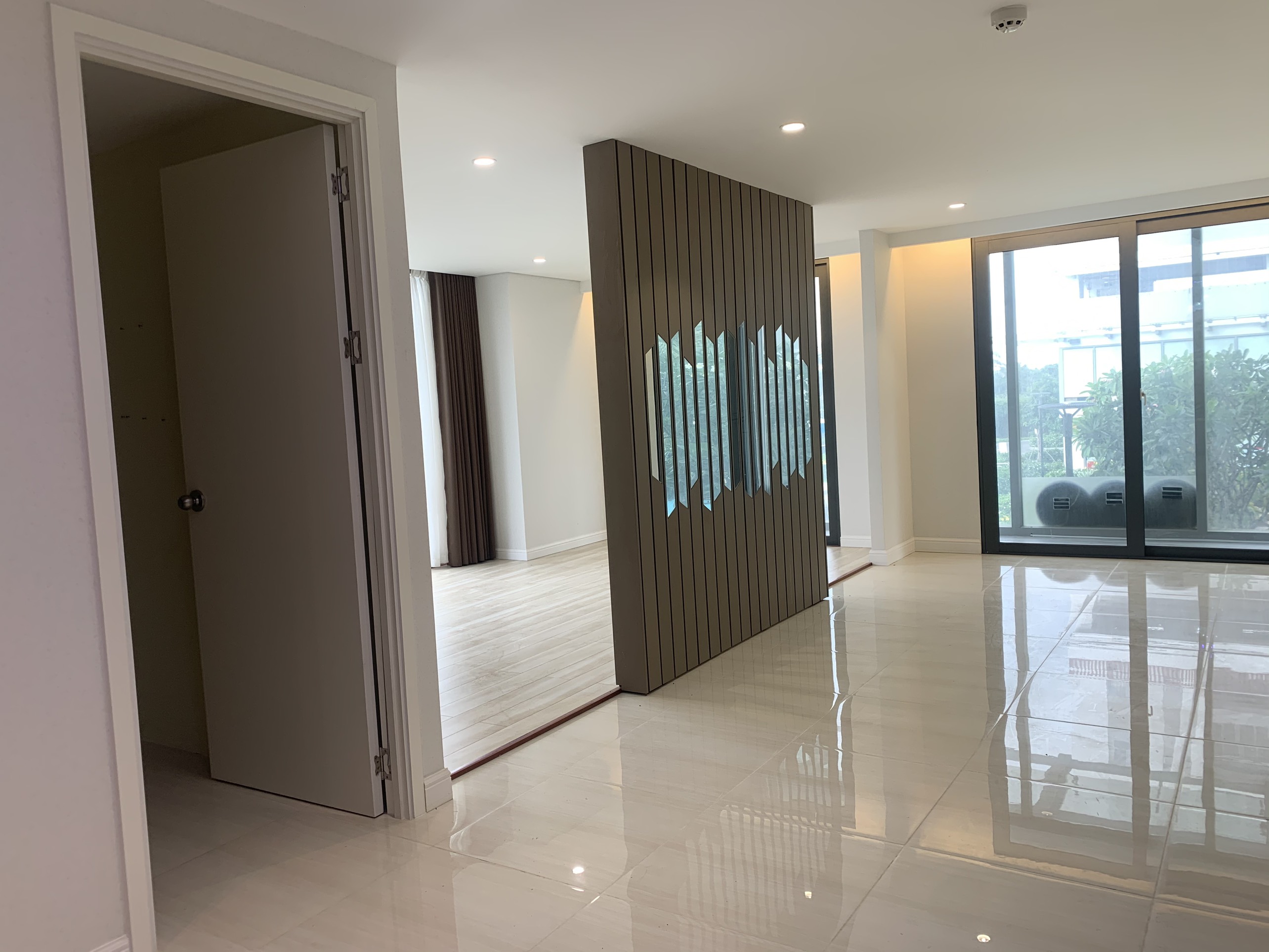 Cần Bán Shophouse Lux Garden Quận 7 9