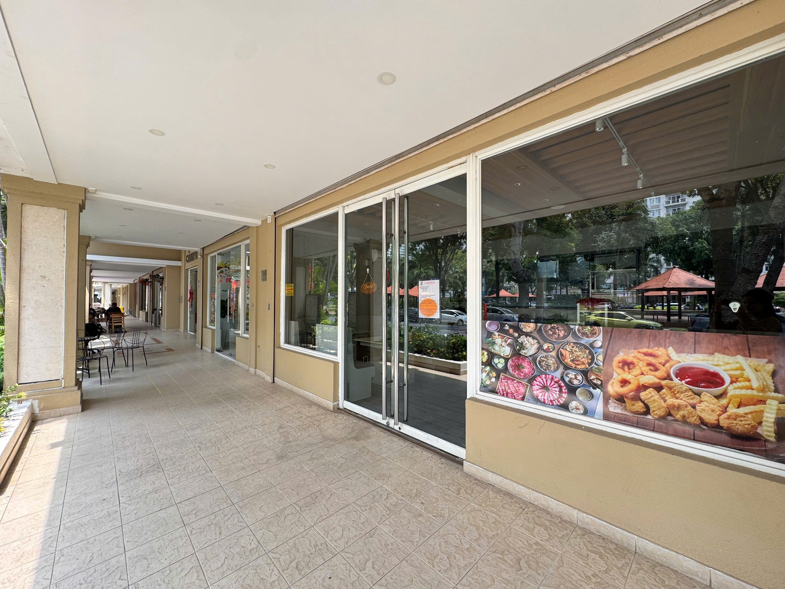 Cho thuê shophouse Cảnh Viên 1B Phú Mỹ Hưng, Quận 7 xây trệt + lửng nhà trống tự decor – 136m2 1