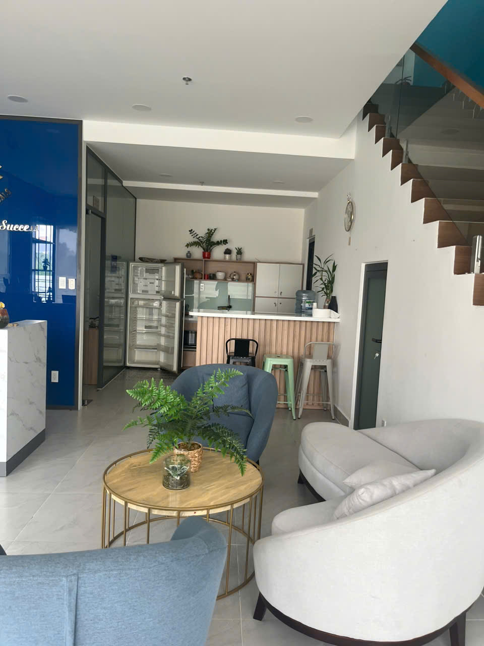 Shophouse apartment for rent Phu My 2 Boulevard, District 7 has 2 floors with a total area of 200m2 2