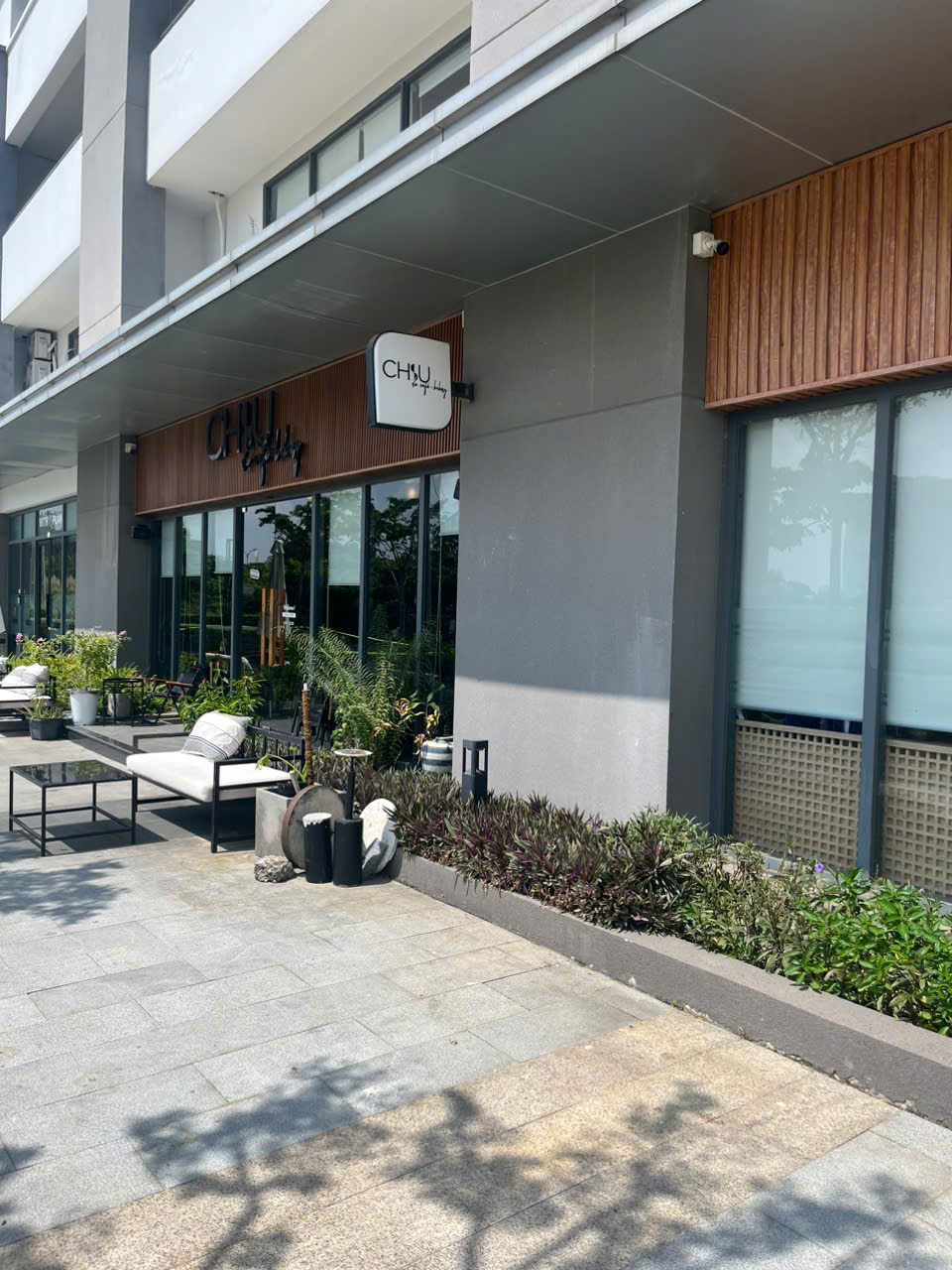 Shophouse apartment for rent Phu My 2 Boulevard, District 7 has 2 floors with a total area of 200m2 1