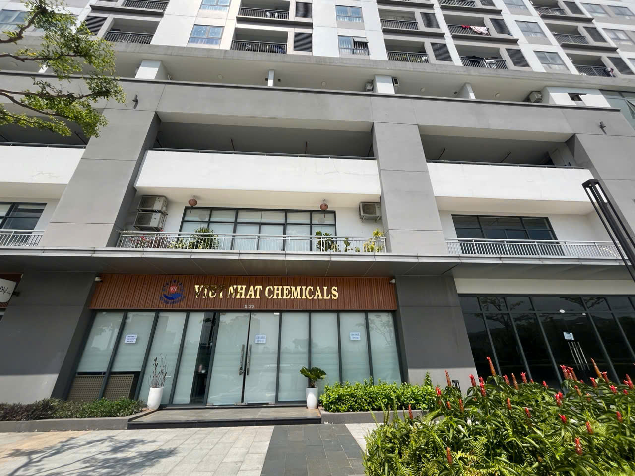 Shophouse apartment for rent Phu My 2 Boulevard, District 7 has 2 floors with a total area of 200m2 8