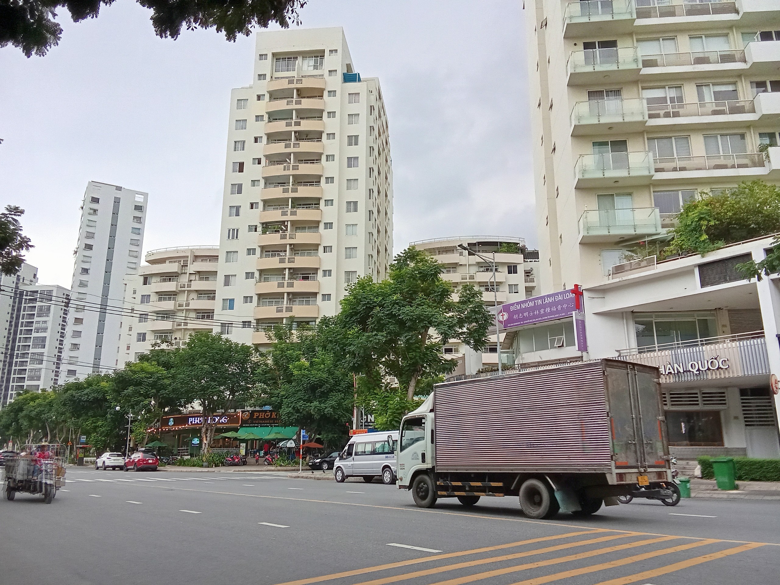 Cho thuê shophouse Grand View Phú Mỹ Hưng, Quận 7 tầng 2 mặt tiền Nguyễn Đức Cảnh 1