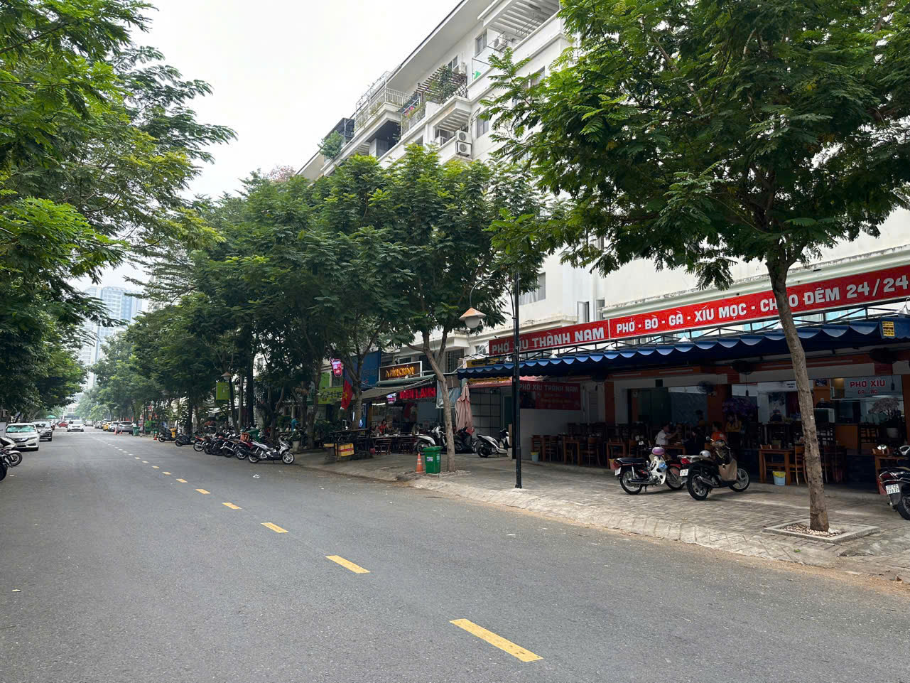 Cho thuê shophouse Hưng Vượng 2 Phú Mỹ Hưng, Quận 7 căn góc diện tích lớn có lầu 2