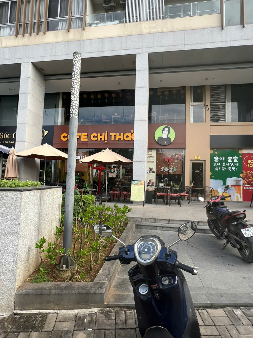 Cho thuê shophouse Midtown Phú Mỹ Hưng, Quận 7 có 1 lầu 2 mặt tiền nhiều chỗ đậu ô tô 7