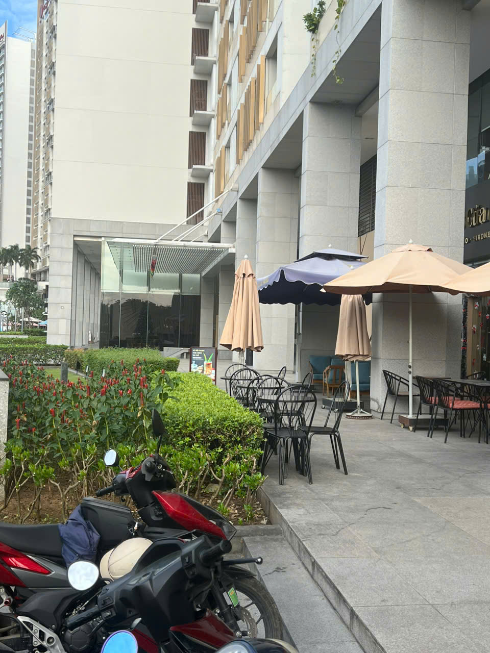 Cho thuê shophouse Midtown Phú Mỹ Hưng, Quận 7 có 1 lầu 2 mặt tiền nhiều chỗ đậu ô tô 5