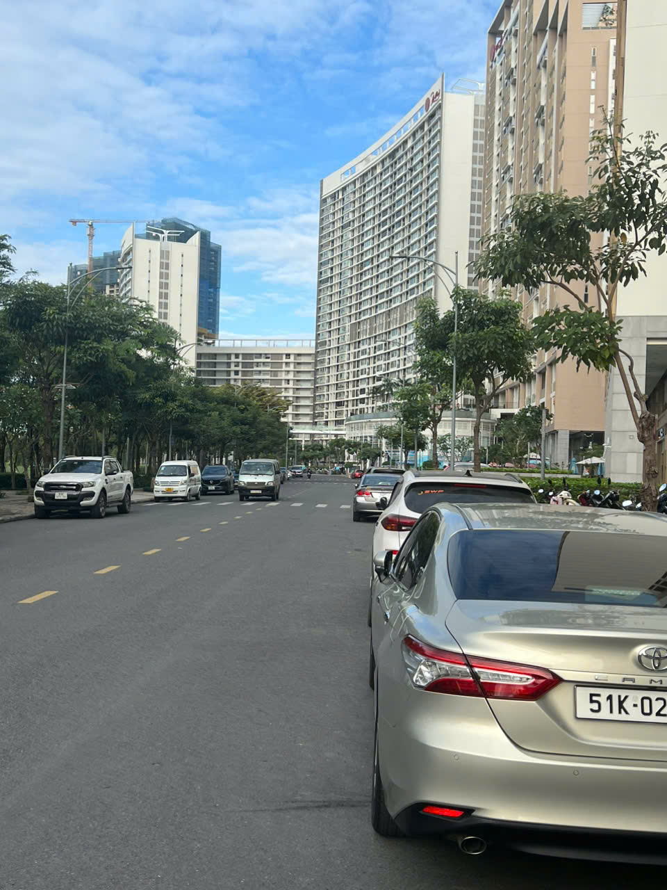 Cho thuê shophouse Midtown Phú Mỹ Hưng, Quận 7 có 1 lầu 2 mặt tiền nhiều chỗ đậu ô tô 4