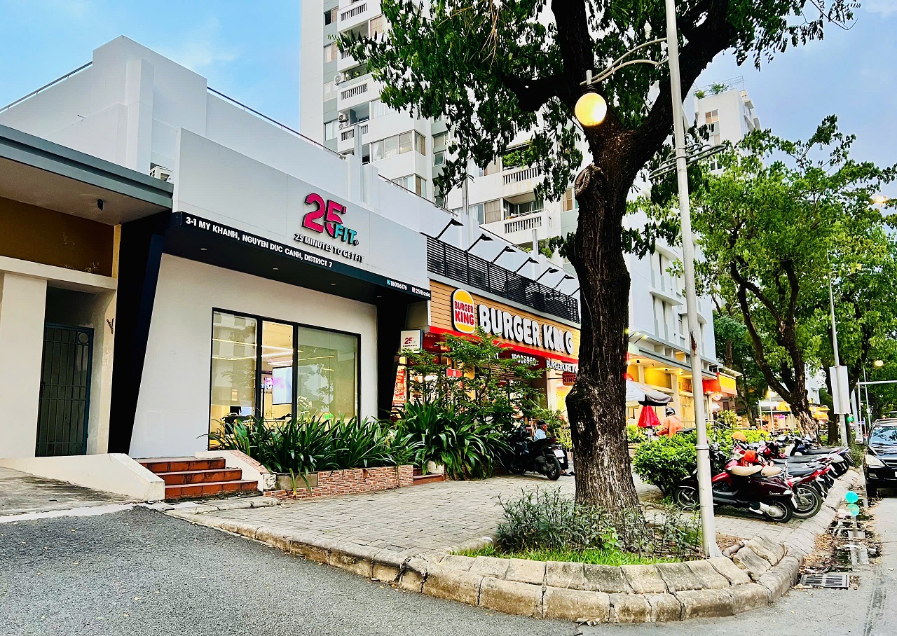 Cho thuê shophouse 001 Nguyễn Đức Cảnh Mỹ Khánh 1 Phú Mỹ Hưng xây trệt + lửng – 100m2 2