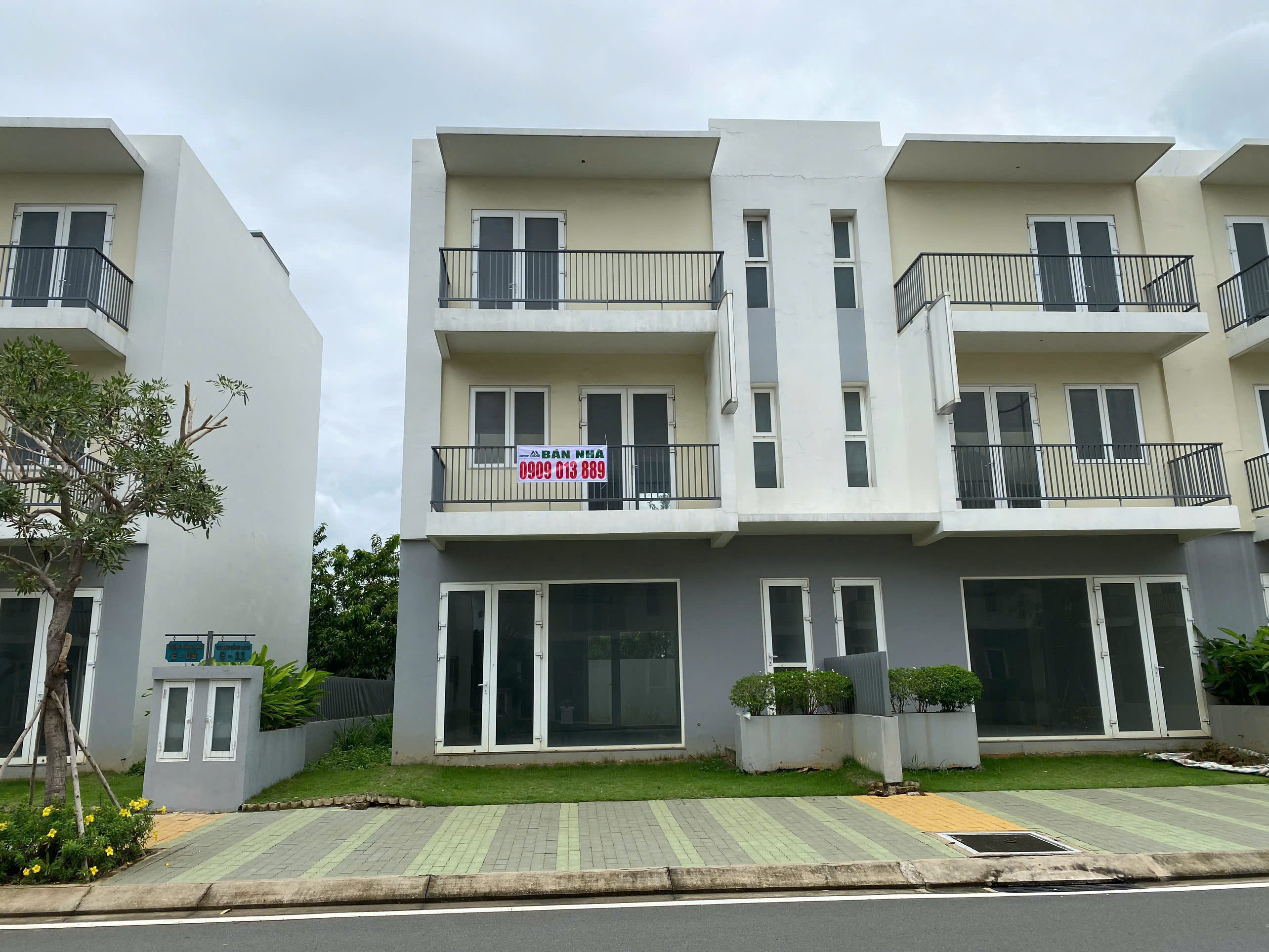 Bán shophouse, nhà phố, biệt thự song lập Dragon Village, Phường Phú Hữu, Quận 9