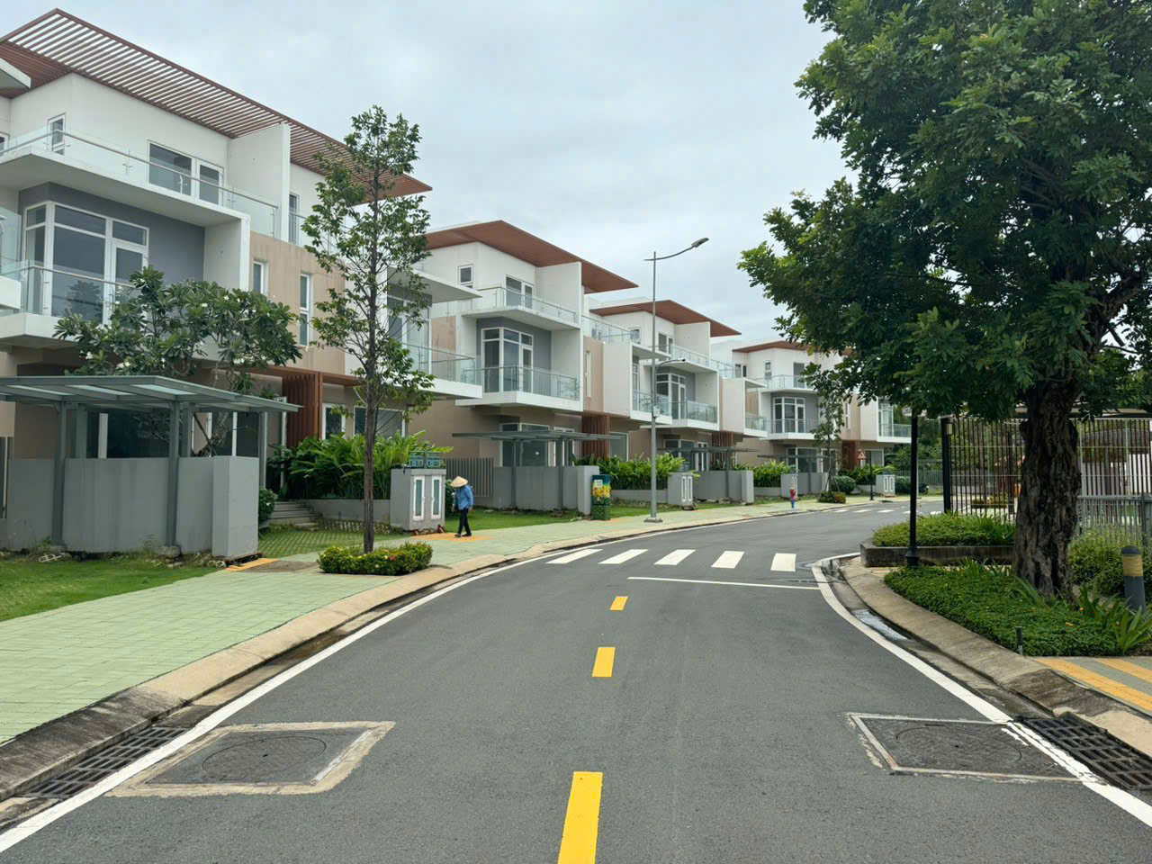 Bán shophouse, nhà phố, biệt thự song lập Dragon Village, Phường Phú Hữu, Quận 9 1