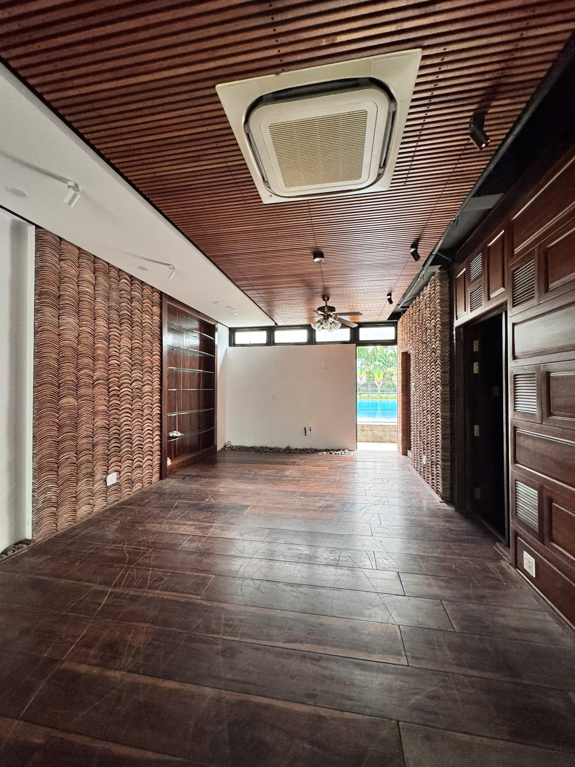 Bán hoặc cho thuê shophouse Panorama Phú Mỹ Hưng, Quận 7 xây trệt + 1 lầu, đường P – 141m2 4