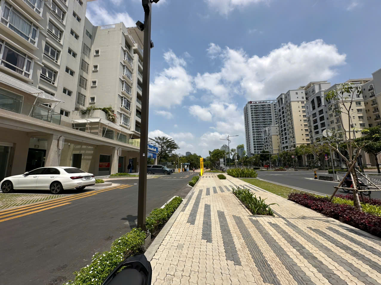 Cho thuê shophouse Riverside Residence Phú Mỹ Hưng, Quận 7 gồm 2 căn block E diện tích lớn 450m2 1