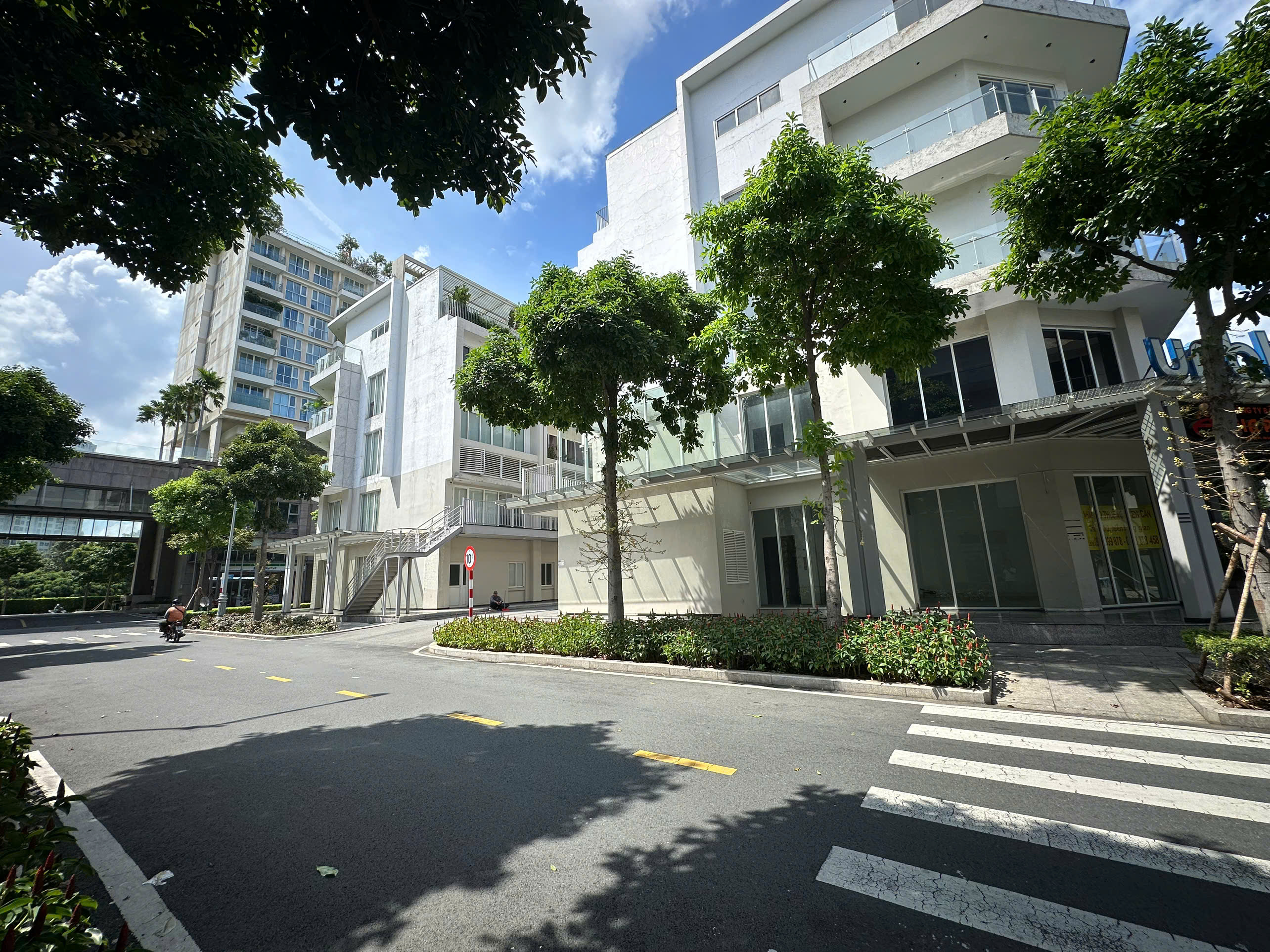 Cho thuê shophouse Sala Tp. Thủ Đức căn góc 2 mặt tiền đường B4 xây 6 tầng có hầm – 172m2 7