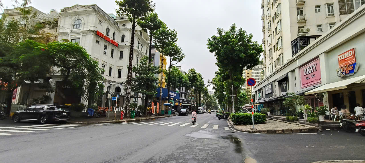 Cho thuê shophouse Sky Garden 3 Phú Mỹ Hưng, Quận 7 có 1 lầu đường Phạm Văn Nghị cạnh phố ẩm thực 3