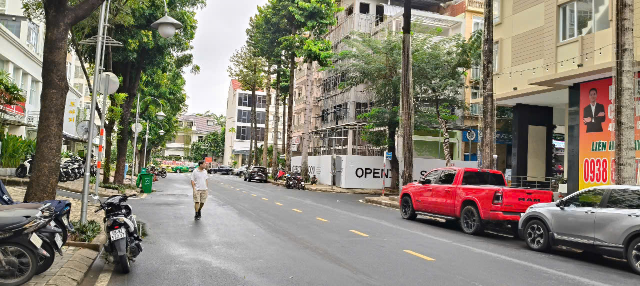 Cho thuê shophouse Sky Garden 3 Phú Mỹ Hưng, Quận 7 có 1 lầu đường Phạm Văn Nghị cạnh phố ẩm thực 1