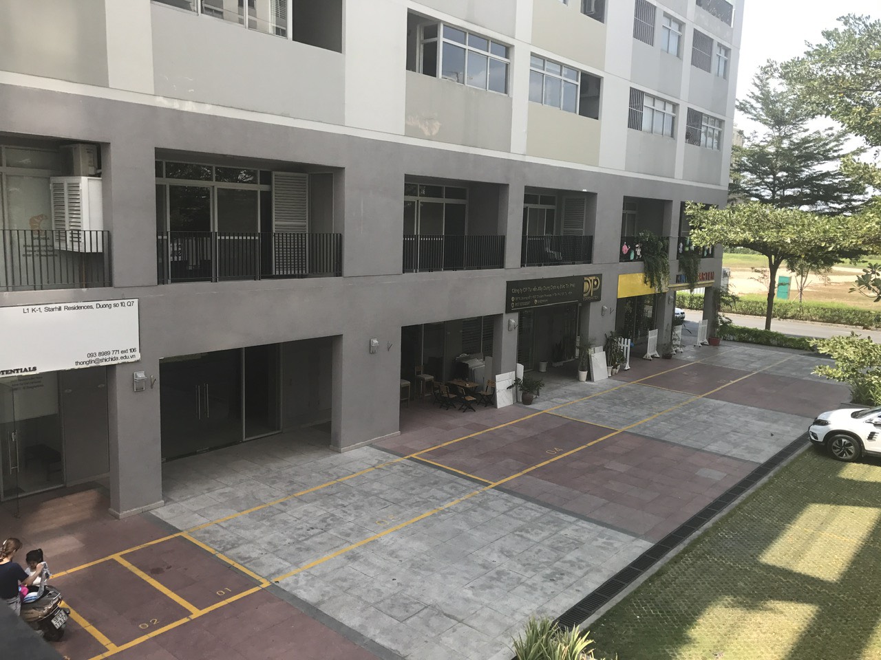 Cho thuê shophouse Star Hill Phú Mỹ Hưng, Quận 7 có 2 tầng bãi đỗ xe hơi rộng phía trước 5