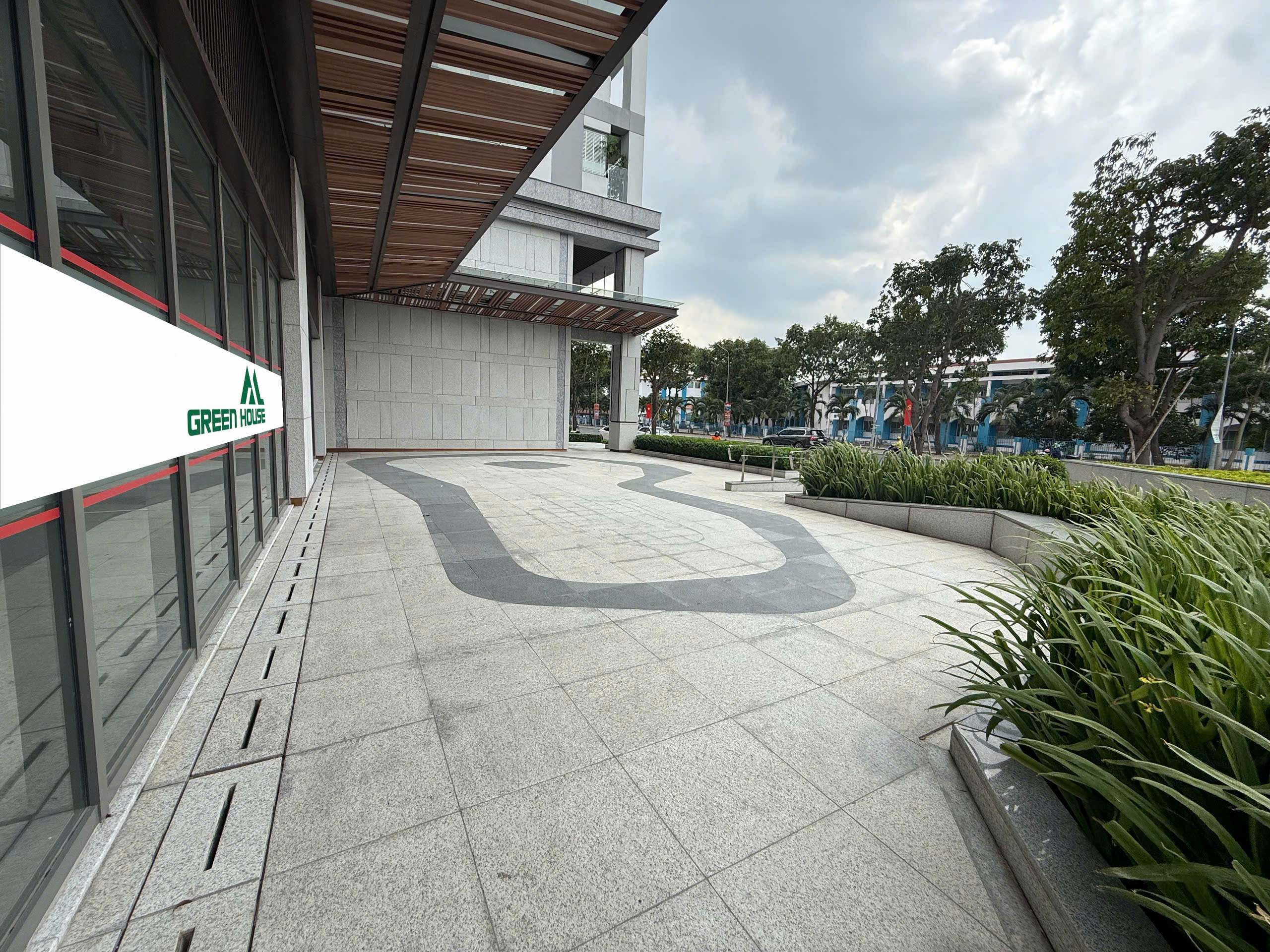 Cho thuê shophouse The Horizon Phú Mỹ Hưng, Quận 7 căn góc có 2 tầng vị trí đẹp, nhà thô – 239.59m2 5