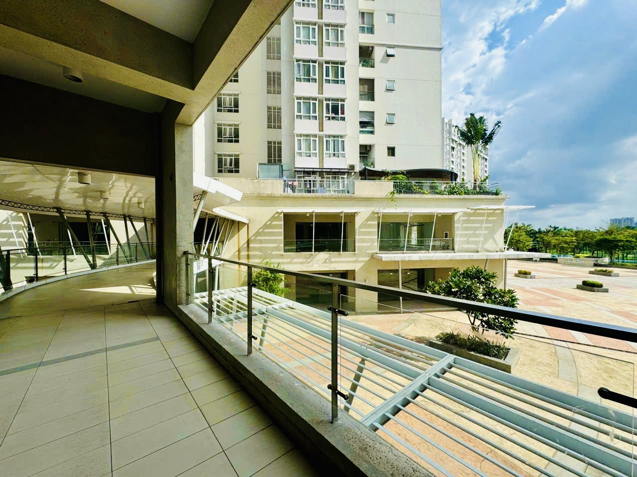 Cho thuê shophouse Riverside Residence Phú Mỹ Hưng, Quận 7 shop rộng có 2 mặt thoáng 3