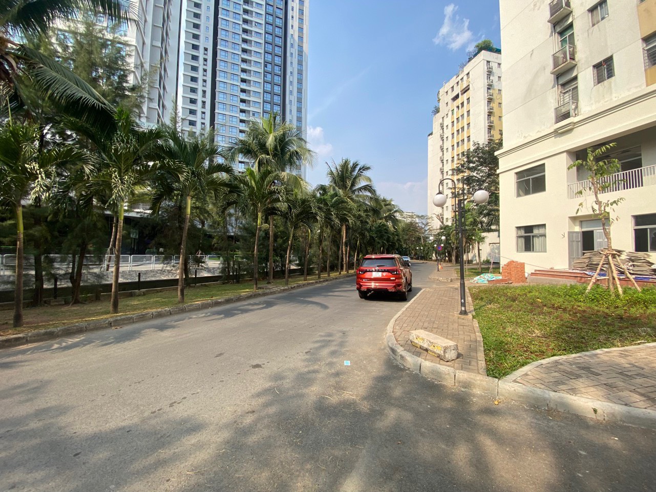 Bán hoặc cho thuê shop Sky Garden 2 Phú Mỹ Hưng, Quận 7 căn góc 3 mặt thoáng 3