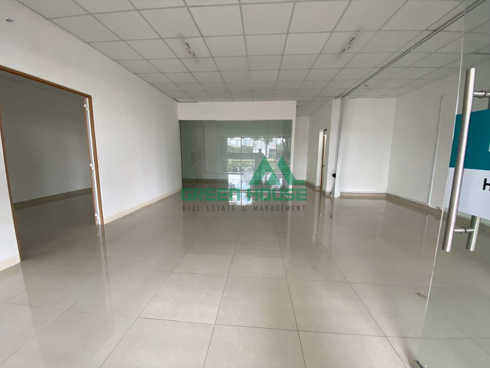 Shop for rent Star Hill Phu My Hung Big street 7