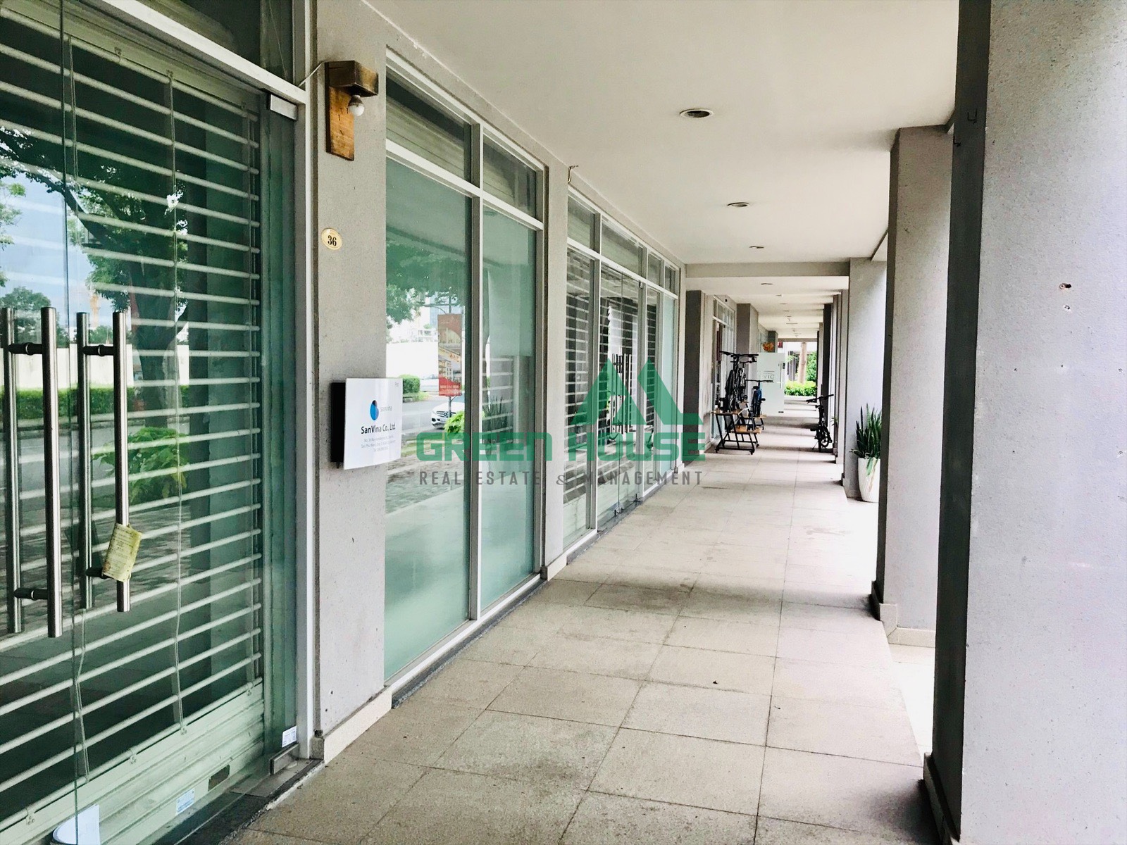 Shop for rent Star Hill Phu My Hung Big street 1