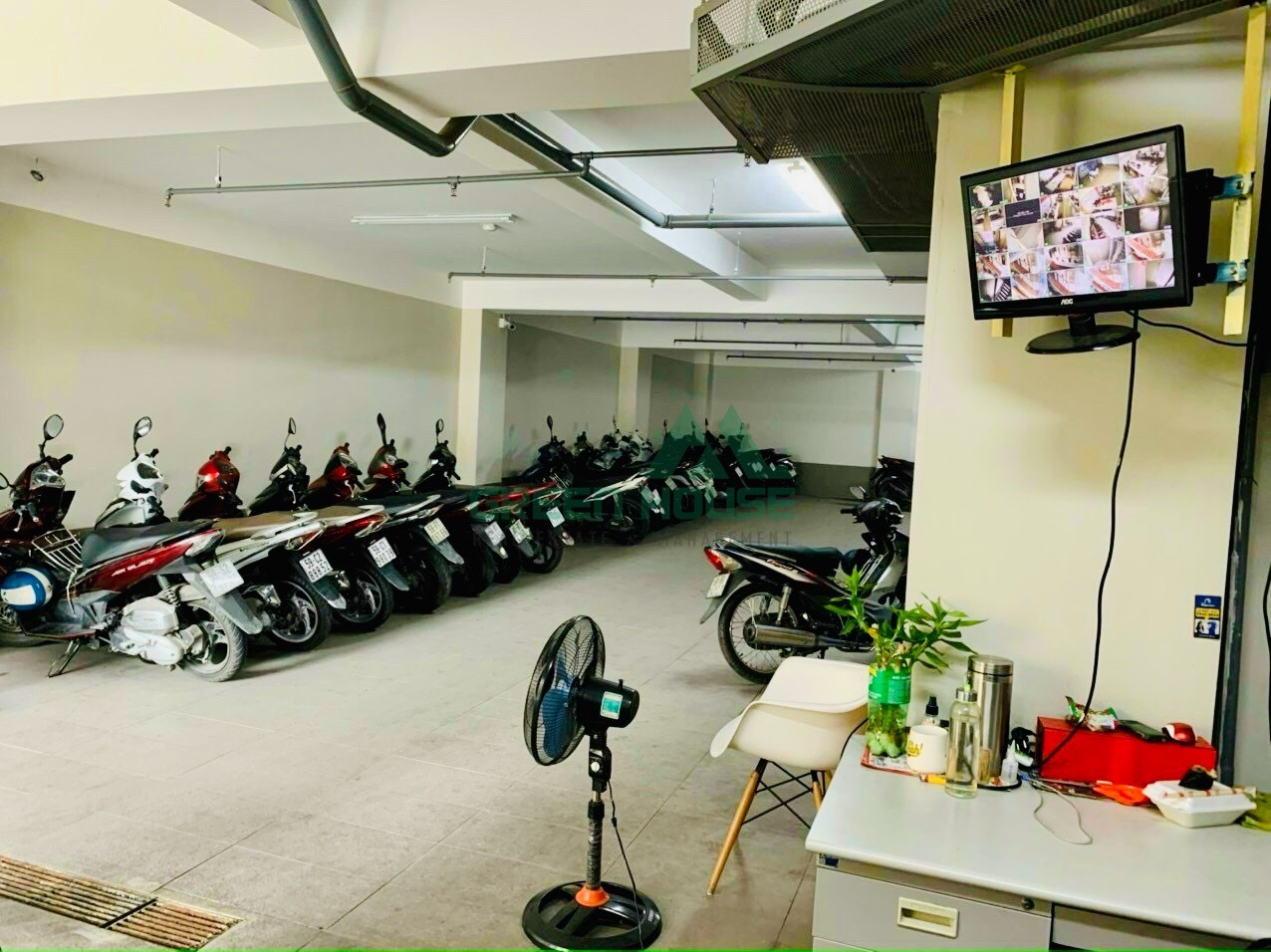  Building for Sale on Lam Van Ben Street District 7- The Sale price: 65 billion vnd 2