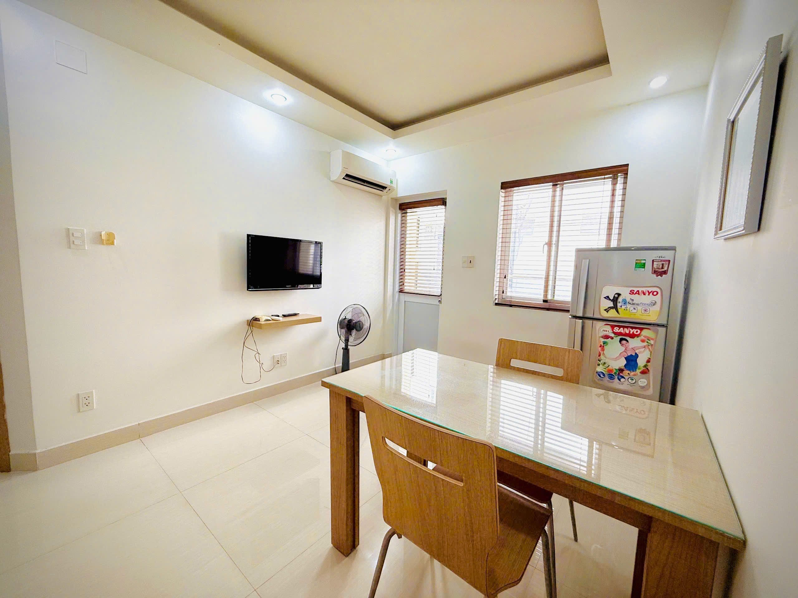 Cho thuê tòa nhà căn hộ dịch vụ Phú Mỹ Hưng, Quận 7 xây hầm thang máy+10 CHDV+2 văn phòng 8