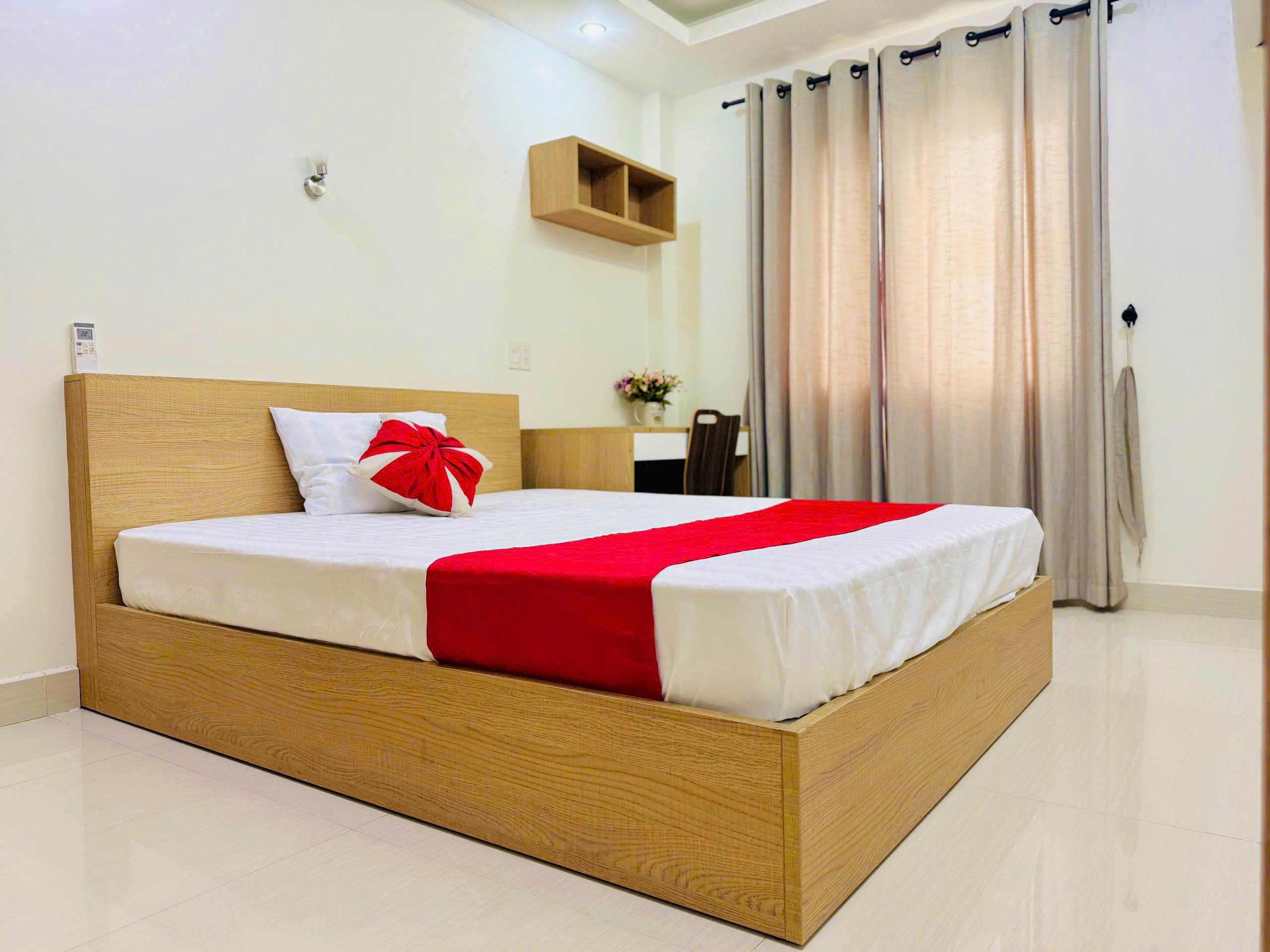 Cho thuê tòa nhà căn hộ dịch vụ Phú Mỹ Hưng, Quận 7 xây hầm thang máy+10 CHDV+2 văn phòng 2