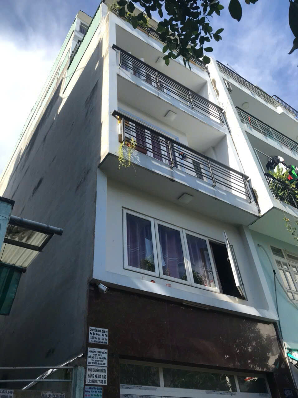 Bán tòa nhà căn hộ dịch vụ Ung Văn Khiêm, Bình Thạnh xây 7 tầng có 16 phòng cách đường D5 50m – 94m2