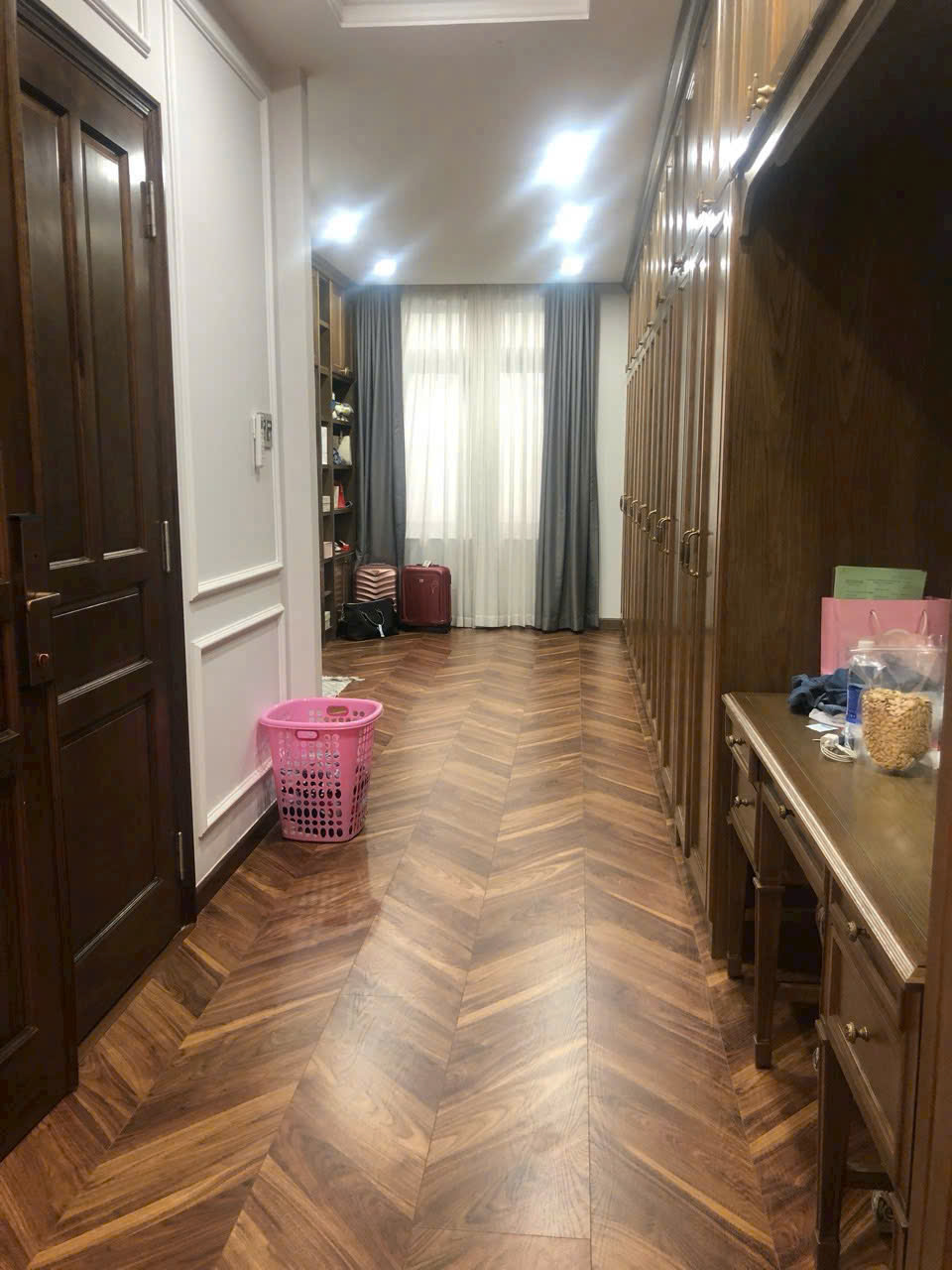 Bán tòa nhà KDC Sadeco Ven Sông, Phường Tân Phong Quận 7 xây 6 tầng có 7 phòng ngủ thang máy – 126m2 1