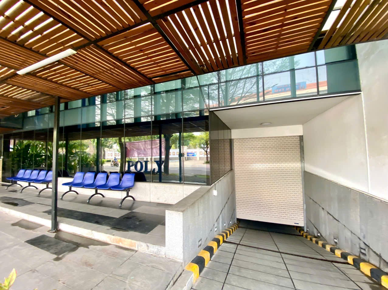 Cho thuê tòa nhà mặt tiền đường Tân Phú, Nam Thông Phú Mỹ Hưng, Quận 7 xây 8 tầng, thang máy – 324m2 17