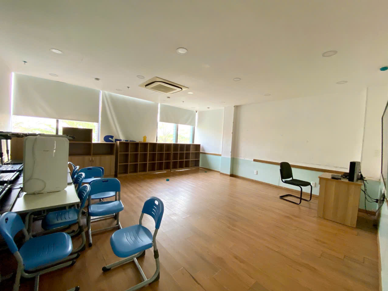 Cho thuê tòa nhà mặt tiền đường Tân Phú, Nam Thông Phú Mỹ Hưng, Quận 7 xây 8 tầng, thang máy – 324m2 12