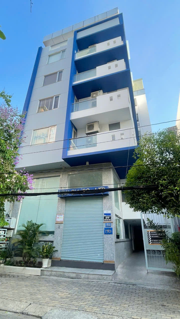 Bán tòa nhà văn phòng số 40 đường 85 Phường Tân Quy, Quận 7 có 8 tầng, thang máy, đang cho thuê 180  2